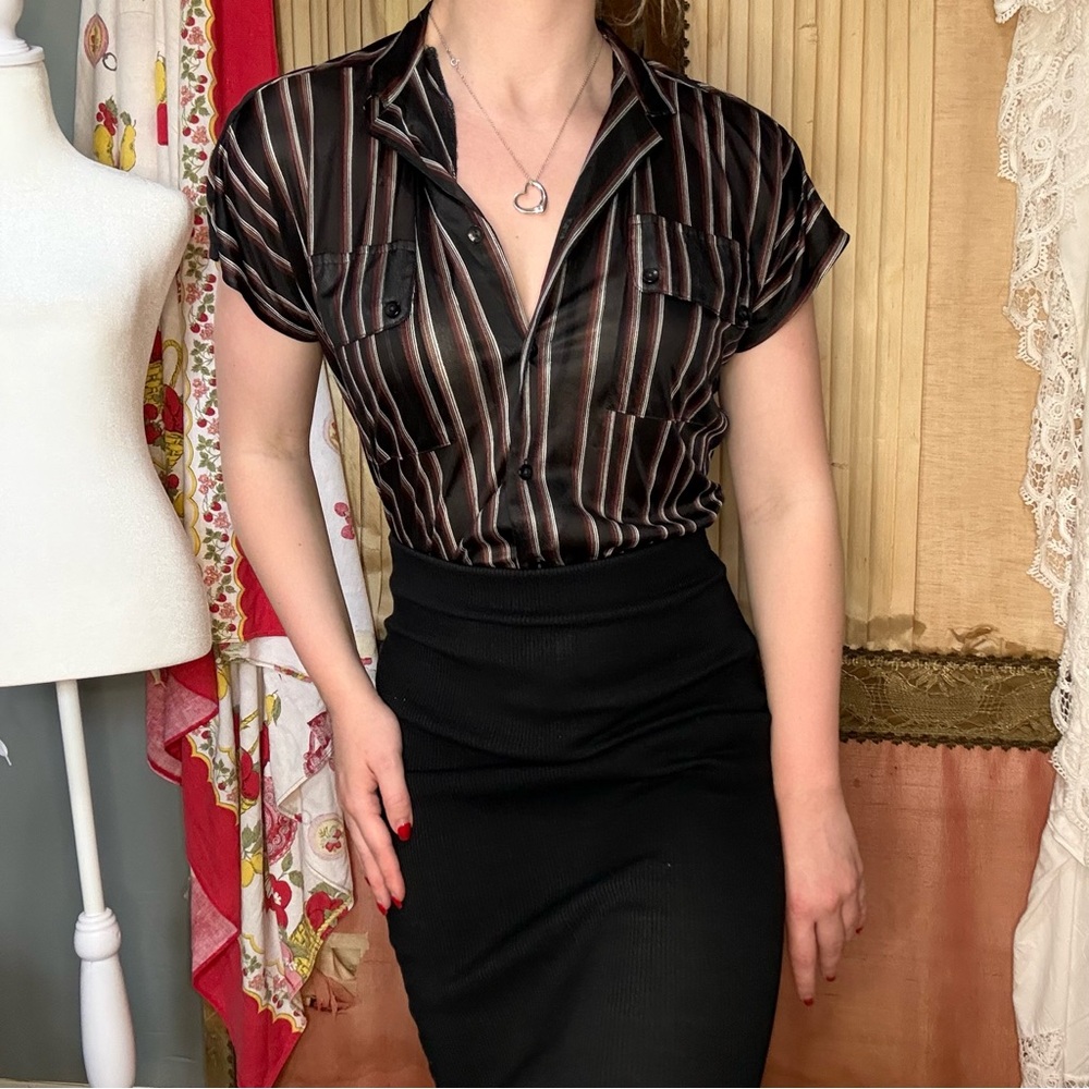 Vintage 1960’s Elegant Striped Button-Down Shirt - Picture 2 of 8